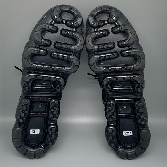 Nike Air VaporMax Utility Triple Black Shoes AH6834-001 Men\'s‎ Sz 14 main image 8